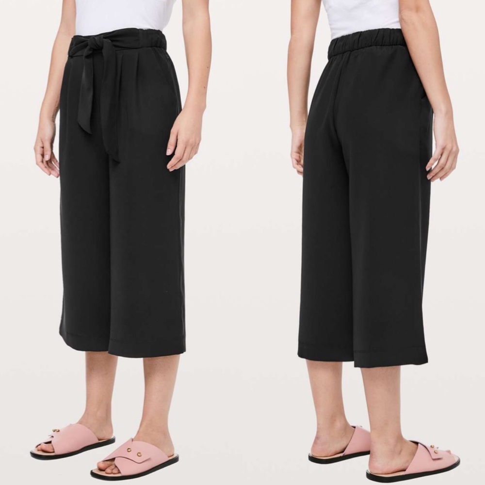 lululemon athletica Noir Crop Black Wide-Leg Cropped Pants Size 6